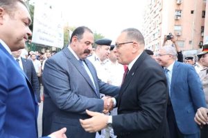 محافظ الشرقية يؤدي صلاة عيد الأضحي بمسجد الفتح بالزقازيق وسط جموع المواطنين 28 - جريدة المساء