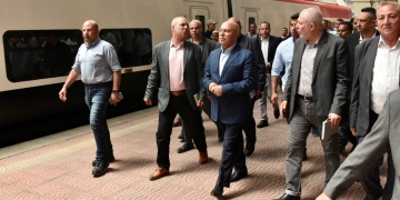 وزير النقل يتفقد بمحطة مصر بالإسكندرية للاطمئنان على الاستعدادات لموسم عيد الأضحى 1 - جريدة المساء