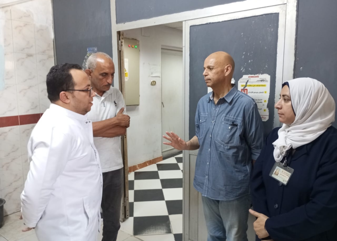 وكيل وزارة الصحة بالشرقية يفاجئ مستشفى بلبيس ويحيل المشرفين على أعمال التطوير للتحقيق 19 - جريدة المساء