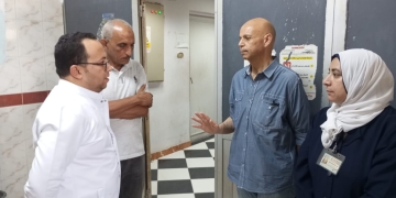 وكيل وزارة الصحة بالشرقية يفاجئ مستشفى بلبيس ويحيل المشرفين على أعمال التطوير للتحقيق 1 - جريدة المساء