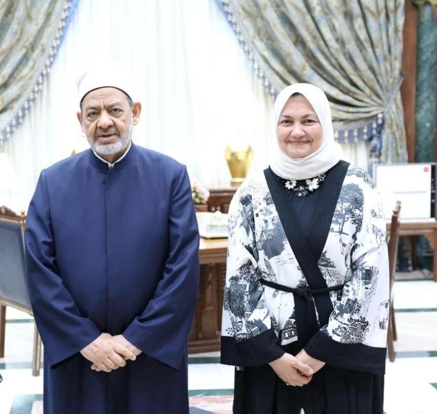 فضيلة الإمام الأكبر يطمئن على امتحانات «ثانوية البعوث» ويوجِّه بتهيئة المناخ الملائم 20 - جريدة المساء فضيلة الإمام الأكبر يطمئن على امتحانات «ثانوية البعوث» ويوجِّه بتهيئة المناخ الملائم 19 - جريدة المساء