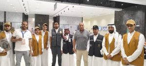 إستقبال الحجاج المصريين بالتمر والشيكولاتة لدى وصولهم الأراضي المقدسة 25 - جريدة المساء