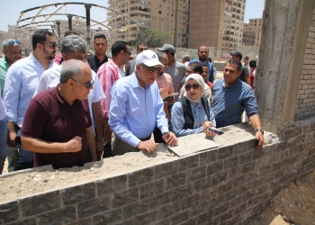 أحد أهم المحاور المؤدية إلي المتحف الكبير | محافظ الجيزة يتفقد أعمال التطوير بطريق المريوطية - صور 17 - جريدة المساء