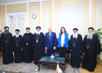 محافظ الجيزة يستقبل وفود الكنائس بالمحافظة للتهنئة بعيد الأضحى 23 - جريدة المساء