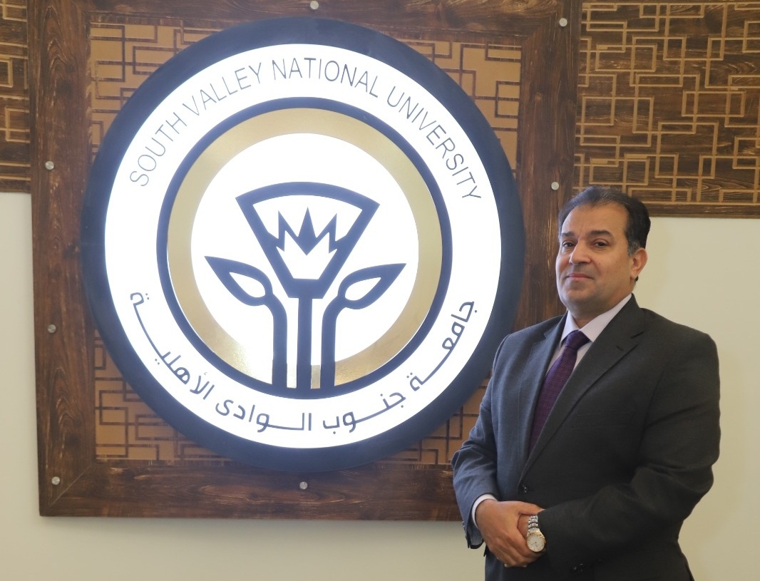 بدء الدراسة ببرنامجى اللغتين الإنجليزية والفرنسية بجامعة جنوب الوادى الأهلية 18 - جريدة المساء بدء الدراسة ببرنامجى اللغتين الإنجليزية والفرنسية بجامعة جنوب الوادى الأهلية 17 - جريدة المساء