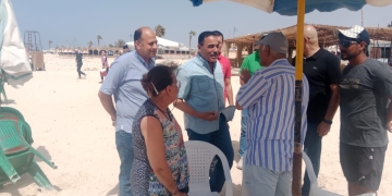محافظ مطروح يتفقد الشواطئ للوقوف على احتياجات الزوار 1 - جريدة المساء