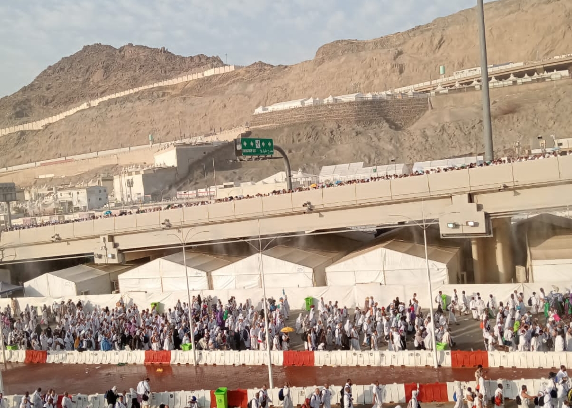 حجاج الجمعيات الأهلية يواصلون أداء المناسك.. ونفرة المتعجلين لمكة مساء الغد 19 - جريدة المساء