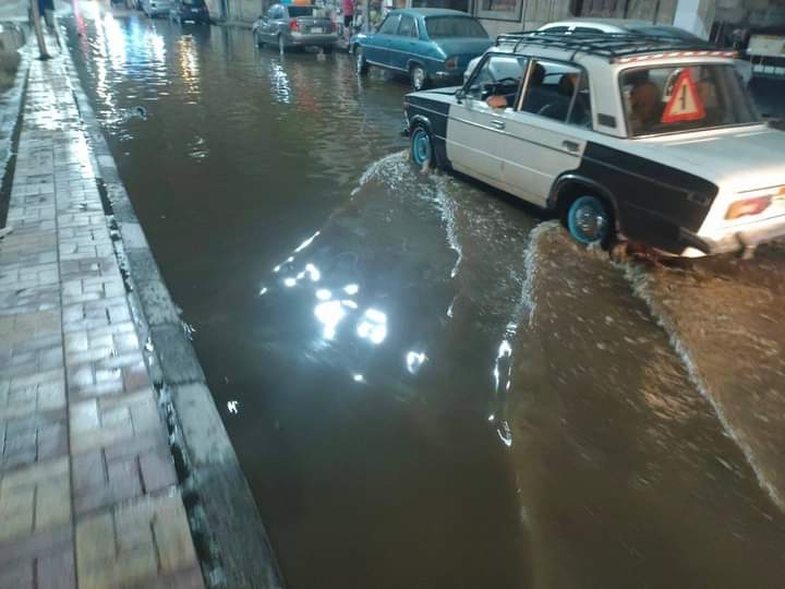 انفجار مفاجئ يتسبب فى انقطاع المياه عن وسط مدينة أسيوط 19 - جريدة المساء انفجار مفاجئ يتسبب فى انقطاع المياه عن وسط مدينة أسيوط 18 - جريدة المساء