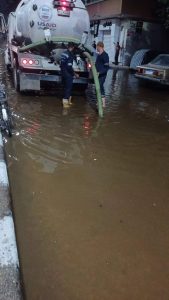 انفجار مفاجئ يتسبب فى انقطاع المياه عن وسط مدينة أسيوط 20 - جريدة المساء