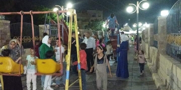 إقبال كثيف من المواطنين على الحدائق والمتنزهات ومراكز الشباب.. وقاعات الأفراح تتزين بحفلات الزفاف و الخطوبة 1 - جريدة المساء