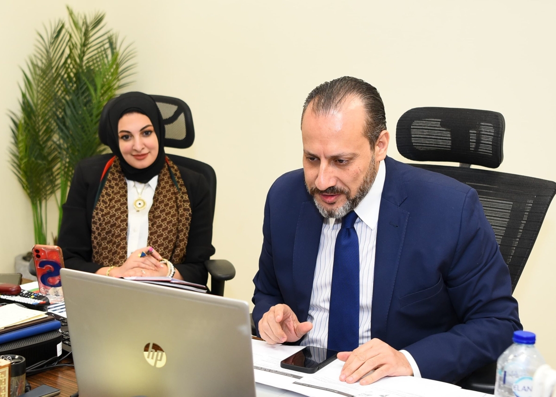 مساعد وزيرة الهجرة يستعرض مع البنك الدولى التجربة المصرية 17 - جريدة المساء