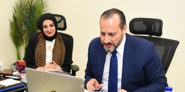 مساعد وزيرة الهجرة يستعرض مع البنك الدولى التجربة المصرية 1 - جريدة المساء