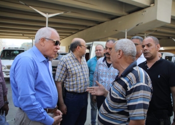خلال جولته الميدانية.. محافظ الجيزة يطمئن على مدى رضاء أهالى ناهيا وأرض اللواء عن مشروع المواقف الحضارية.. ويوجه ببحث مقترحاتهم 23 - جريدة المساء