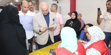 محافظ بني سويف يتفقد القافلة الطبية للكشف المبكر وعلاج الأورام السرطانية بمركز ببا 2 - جريدة المساء محافظ بني سويف يتفقد القافلة الطبية للكشف المبكر وعلاج الأورام السرطانية بمركز ببا 1 - جريدة المساء
