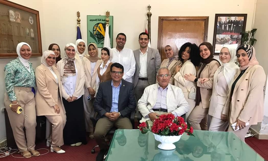 ألسن القناة تناقش أبحاث التخرج ببرنامج الترجمة التخصصية باللغة الصينية 16 - جريدة المساء