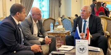 على هامش فاعليات مؤتمر الاستثمار المصري الأوروبي.. وزير الزراعة يبحث مع الشركات الهولندية التعاون في إنتاج وتسويق تقاوي البطاطس 2 - جريدة المساء على هامش فاعليات مؤتمر الاستثمار المصري الأوروبي.. وزير الزراعة يبحث مع الشركات الهولندية التعاون في إنتاج وتسويق تقاوي البطاطس 1 - جريدة المساء