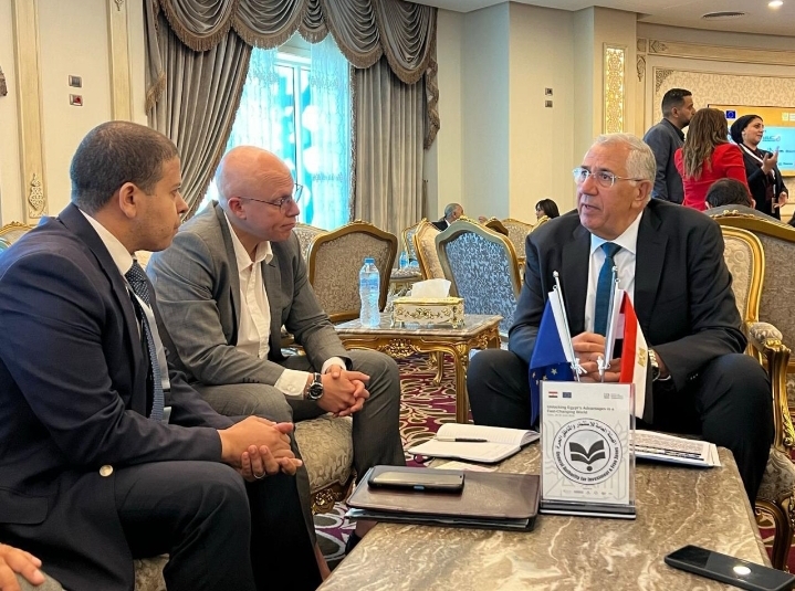 على هامش فاعليات مؤتمر الاستثمار المصري الأوروبي.. وزير الزراعة يبحث مع الشركات الهولندية التعاون في إنتاج وتسويق تقاوي البطاطس 20 - جريدة المساء على هامش فاعليات مؤتمر الاستثمار المصري الأوروبي.. وزير الزراعة يبحث مع الشركات الهولندية التعاون في إنتاج وتسويق تقاوي البطاطس 19 - جريدة المساء