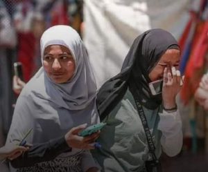 المشهد أمام لجان الثانوية العامة بالمحافظات.. أحزن أولياء الأمور والمارة من الجمهور 21 - جريدة المساء