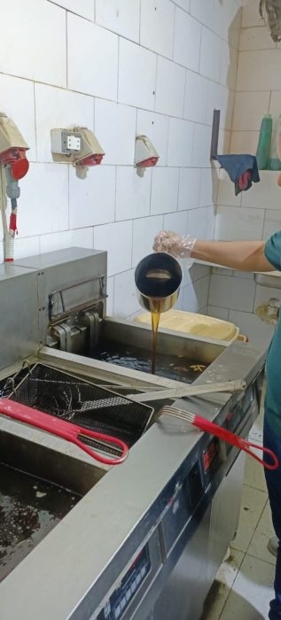 إعدام 1417 كجم و 583 لتر أغذية فاسدة.. بالمنوفية 20 - جريدة المساء إعدام 1417 كجم و 583 لتر أغذية فاسدة.. بالمنوفية 19 - جريدة المساء