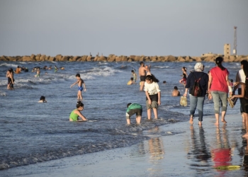 اليوم الأخير فى العيد ببورسعيد ساحة مصر وحديقة فريال والممشى الجديد تمتلىء بالمواطنين 19 - جريدة المساء