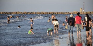 اليوم الأخير فى العيد ببورسعيد ساحة مصر وحديقة فريال والممشى الجديد تمتلىء بالمواطنين 1 - جريدة المساء