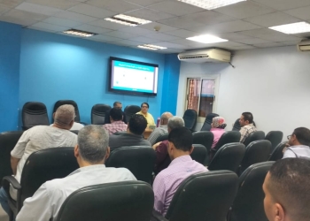 صحة سوهاج تعقد إجتماع مع مديري المستشفيات لمناقشة سياسات و ضوابط استخدام المضادات الحيوية بالمستشفيات 31 - جريدة المساء