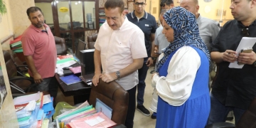 محافظ المنوفية يحيل رئيس قويسنا ونائبه للتحقيق.. لضعف الإشراف والأداء بملف التصالح علي مخالفات البناء.. وتدني مستوى النظافة بالشوارع 2 - جريدة المساء محافظ المنوفية يحيل رئيس قويسنا ونائبه للتحقيق.. لضعف الإشراف والأداء بملف التصالح علي مخالفات البناء.. وتدني مستوى النظافة بالشوارع 1 - جريدة المساء