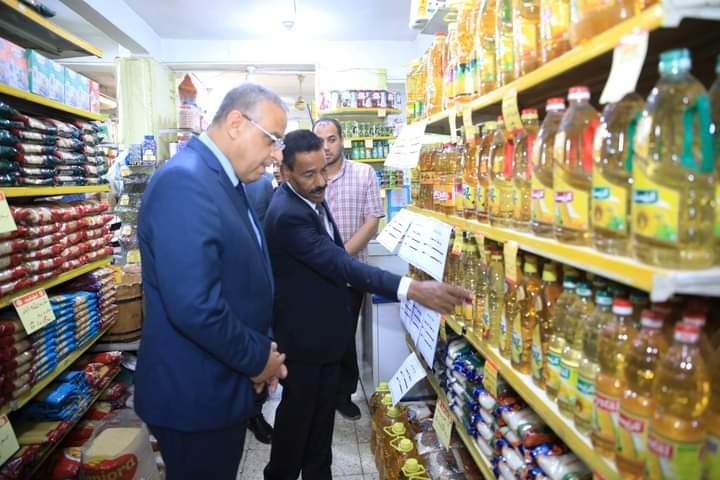 محافظ سوهاج يتابع استعدادات "التموين والطب البيطري" النهائية لاستقبال عيد الأضحى المبارك 16 - جريدة المساء