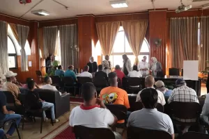 في إطار مبادرة "امسك قلمك واتعلم".. نائب محافظ الجيزة تفتتح فصلا لمحو الأمية للعاملين بالمنطقة الأثرية بالهرم 63 - جريدة المساء