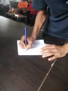 في إطار مبادرة "امسك قلمك واتعلم".. نائب محافظ الجيزة تفتتح فصلا لمحو الأمية للعاملين بالمنطقة الأثرية بالهرم 67 - جريدة المساء