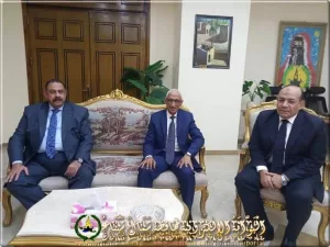 محافظ شمال سيناء يستقبل مساعد وزير الداخلية لمنطقة سيناء ومدير الأمن 21 - جريدة المساء