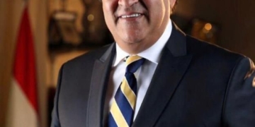 د. خالد عبدالغفار ..بعد تجديد الثقة وتكليفه نائبا لرئيس الوزراء لشئون التنمية البشرية: ولاية جديدة لحقيبة وزارة الصحة والسكان 1 - جريدة المساء