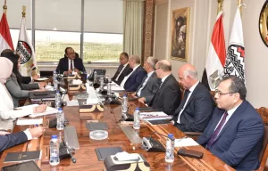 وزير قطاع الأعمال يتفقد شركة مصر للغزل والنسيج بالمحلة، تفاصيل 23 - جريدة المساء