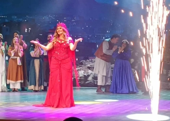 يسرا سعيدة بنجاح "ملك والشاطر" بعد عرضها في موسم الرياض 23 - جريدة المساء