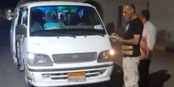 حملات مسائية لمتابعة خطوط سير سيارات الأجرة.. بالقصير  1 - جريدة المساء