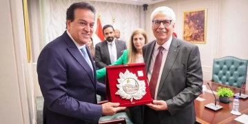 وزير الصحة لنظيره الفلسطينى: تقديم أفضل الخدمات العلاجية للمصابين الفلسطينيين بالمستشفيات المصرية 1 - جريدة المساء