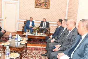 وزير قطاع الأعمال يتفقد شركة مصر للغزل والنسيج بالمحلة، تفاصيل 25 - جريدة المساء
