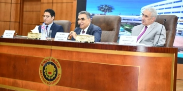 محافظ الدقهلية: لا مجال للوساطه والمحسوبية.. والتقييم وفق معايير الكفاءة والجدارة والشفافية والنزاهة 1 - جريدة المساء