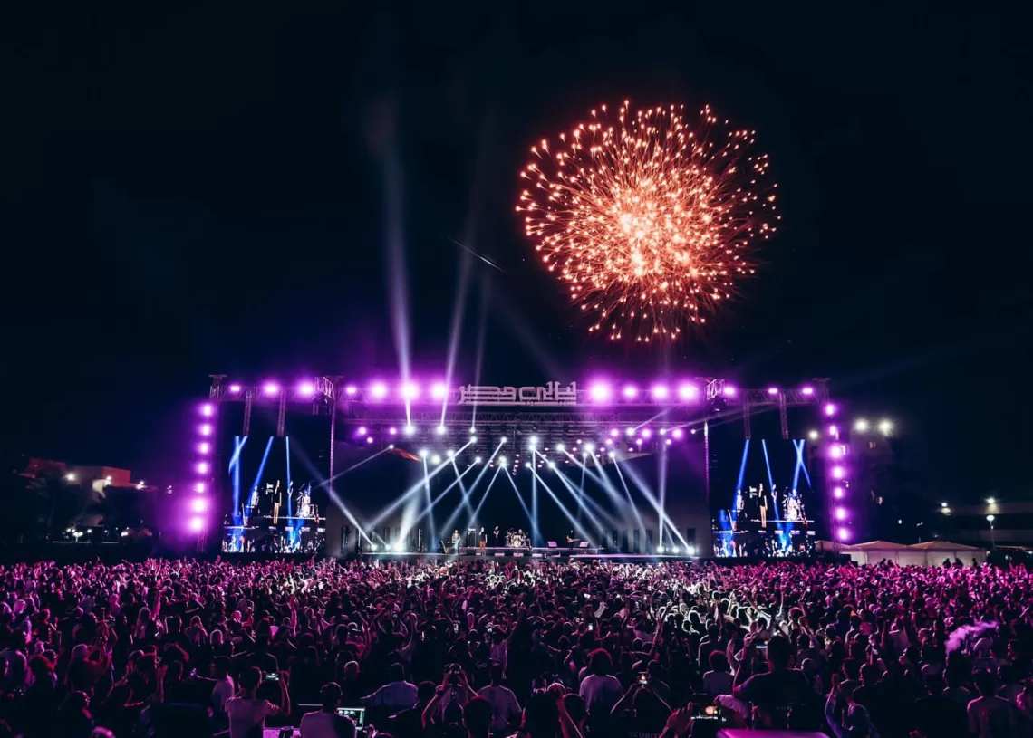 الآلاف يحضرون حفل كايروكي ضمن حفلات ليالي مصر بالإسكندرية 20 - جريدة المساء الآلاف يحضرون حفل كايروكي ضمن حفلات ليالي مصر بالإسكندرية 19 - جريدة المساء