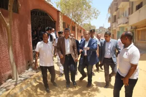 في إطار خطة المحافظة لمواجهة الأسواق العشوائية | محافظ الجيزة يزور سوق بن حزم بالبدرشين.. ويؤكد: يوفر نافذة حضارية لخدمة أهالى المدينة 23 - جريدة المساء