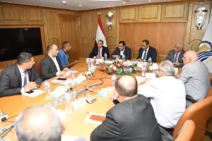 في أول لقاء جماهيرى مع المواطنين.. محافظ قنا بحث 167 طلبا وشكوى 23 - جريدة المساء