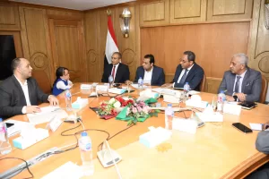 في أول لقاء جماهيرى مع المواطنين.. محافظ قنا بحث 167 طلبا وشكوى 27 - جريدة المساء