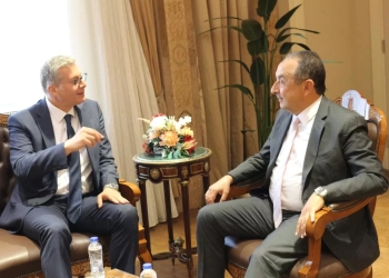 وزير قطاع الأعمال يبحث مع وزير البترول الموضوعات المشتركة 25 - جريدة المساء