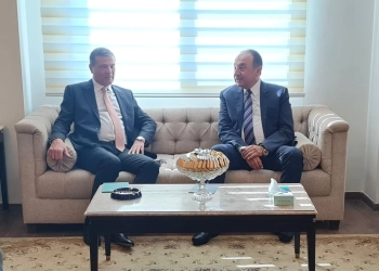 لخفض فاتورة الإستيراد وتوفير الدولار..وزير قطاع الأعمال العام يبحث جهود النهوض بالقطن المصرى وتطوير صناعة الغزل و النسيج 30 - جريدة المساء