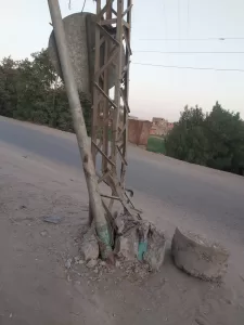 عامود ضغط عالى يهدد حياة المواطنين بكوم المؤمنين.. فى قنا 23 - جريدة المساء