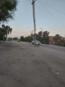 عامود ضغط عالى يهدد حياة المواطنين بكوم المؤمنين.. فى قنا 29 - جريدة المساء