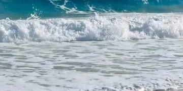 استمرار غلق بعض شواطئ مطروح لارتفاع امواج البحر 1 - جريدة المساء