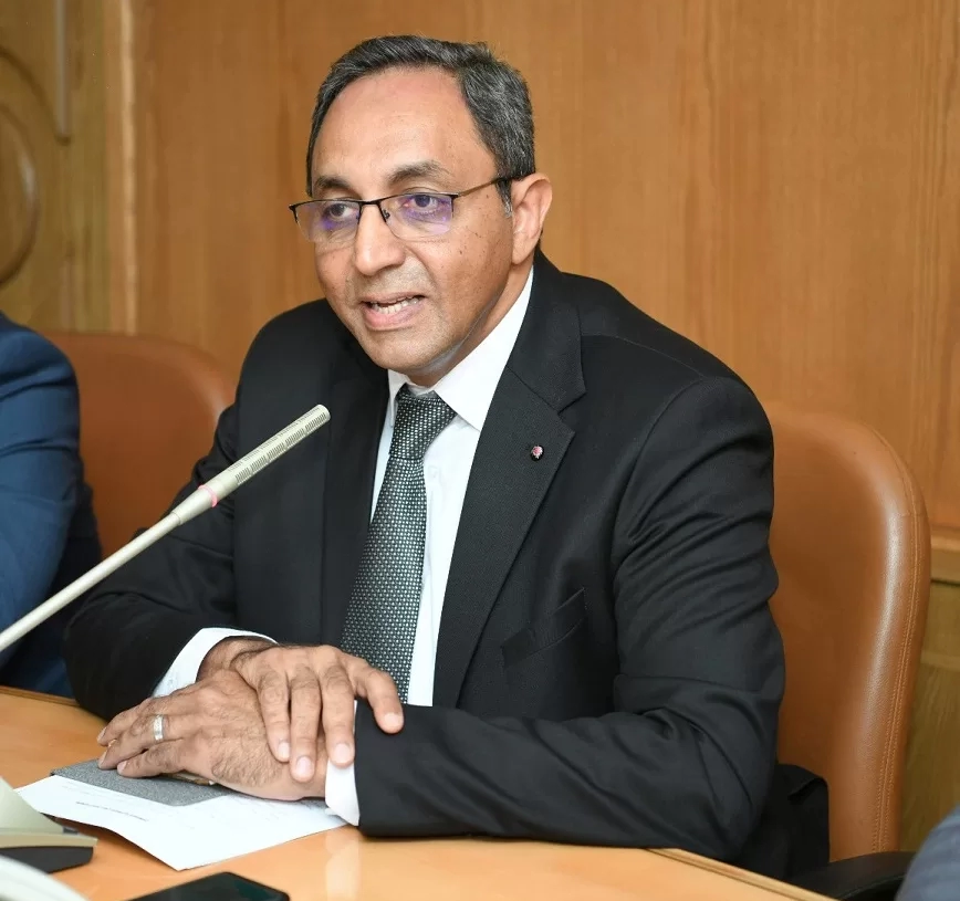 محافظ قنا لـ "المساء": المواطن هو الأساس.. وهدفنا جودة الخدمات وليس إتاحتها فقط 18 - جريدة المساء الدكتور خالد عبدالحليم محافظ قنا