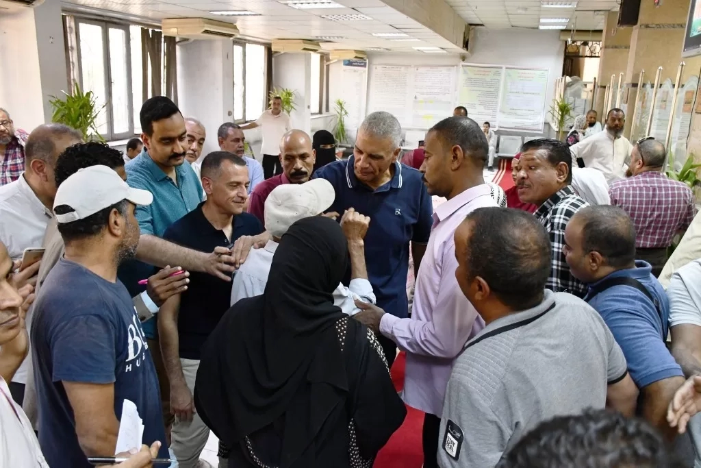 محافظ اسوان يتفقد منظومة إنهاء إجراءات التصالح فى مخالفات البناء بالمركز التكنولوجى 18 - جريدة المساء محافظ اسوان يتفقد منظومة إنهاء إجراءات التصالح فى مخالفات البناء بالمركز التكنولوجى 17 - جريدة المساء