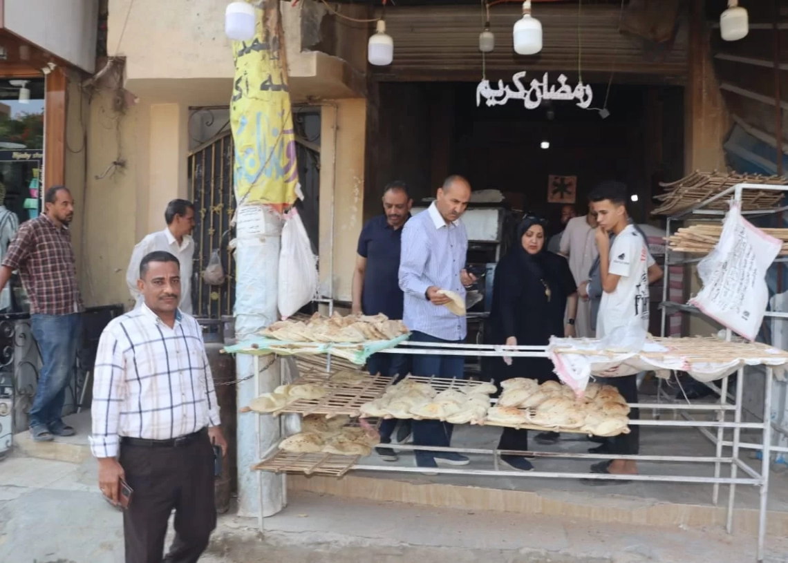 السكرتير العام المساعد ببني سويف  يشرف على حملة للجنة حماية المستهلك .. وتحرير محاضر لمخالفات بالأسواق والمخابز ومنشآت طبية مخالفة 18 - جريدة المساء